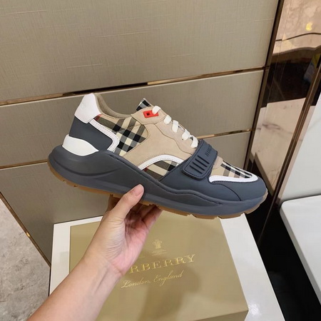 Burberry Shoes(AAA)-115
