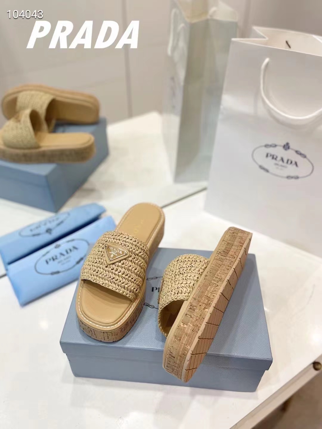 Prada Slippers Women(AAA)-002