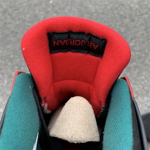 Air Jordan 4 Retro x Gucci