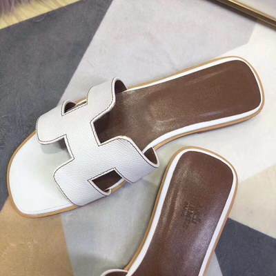 Hermes Slippers Women(AAA)-011