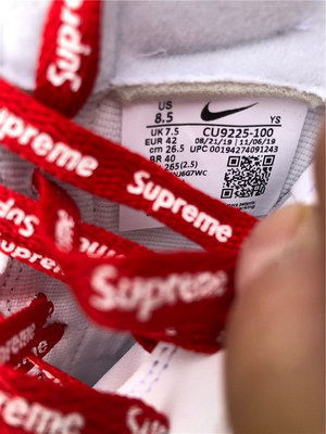 Supreme x Nike Air Force 1 Low-010