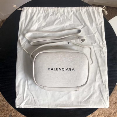 Balenciaga Handbags AAA(Women)-001