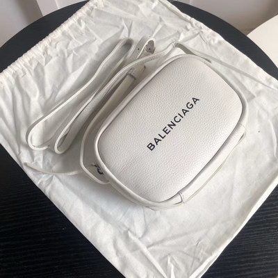 Balenciaga Handbags AAA(Women)-001