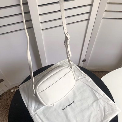 Balenciaga Handbags AAA(Women)-001