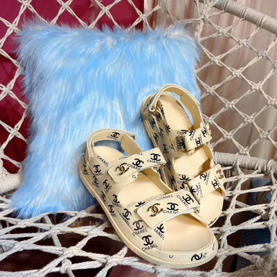 Chanel Slippers Women(AAA)-001