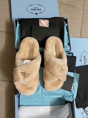 Prada Slippers Women(AAA)-001