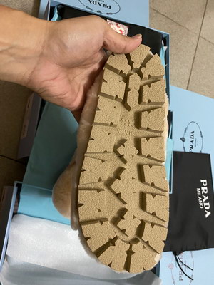 Prada Slippers Women(AAA)-001