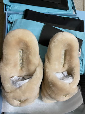 Prada Slippers Women(AAA)-001