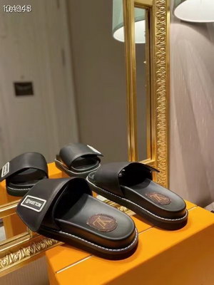 LV Slippers Women(AAA)-026