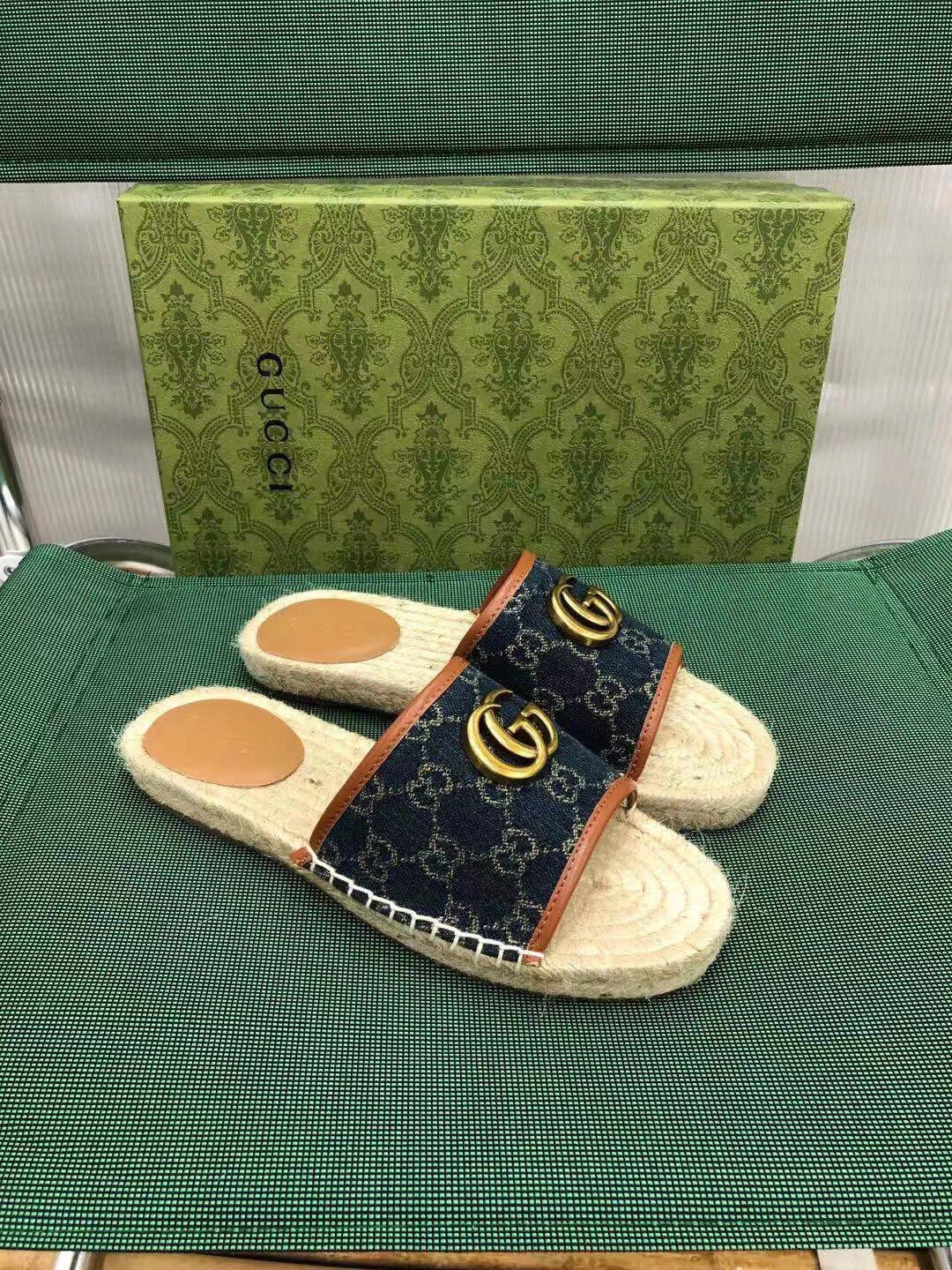 Gucci Slippers Women(AAA)-103