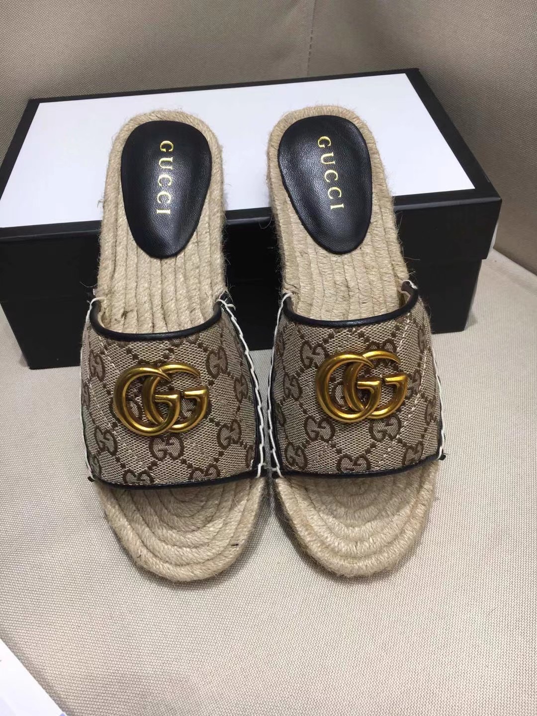 Gucci Slippers Women(AAA)-111