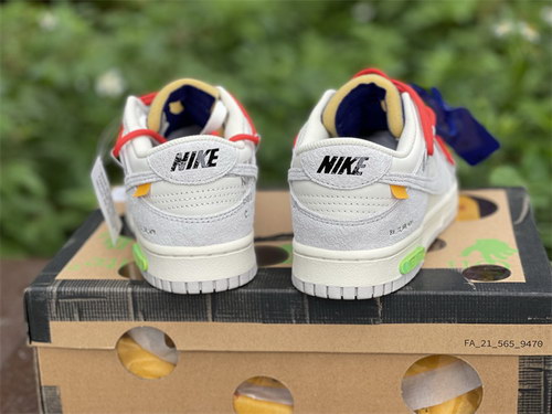 Off-White x Futura x Nike Dunk-085