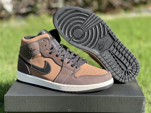 Air Jordan 1 Mid-061