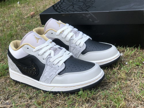 Air Jordan 1 Low Silk