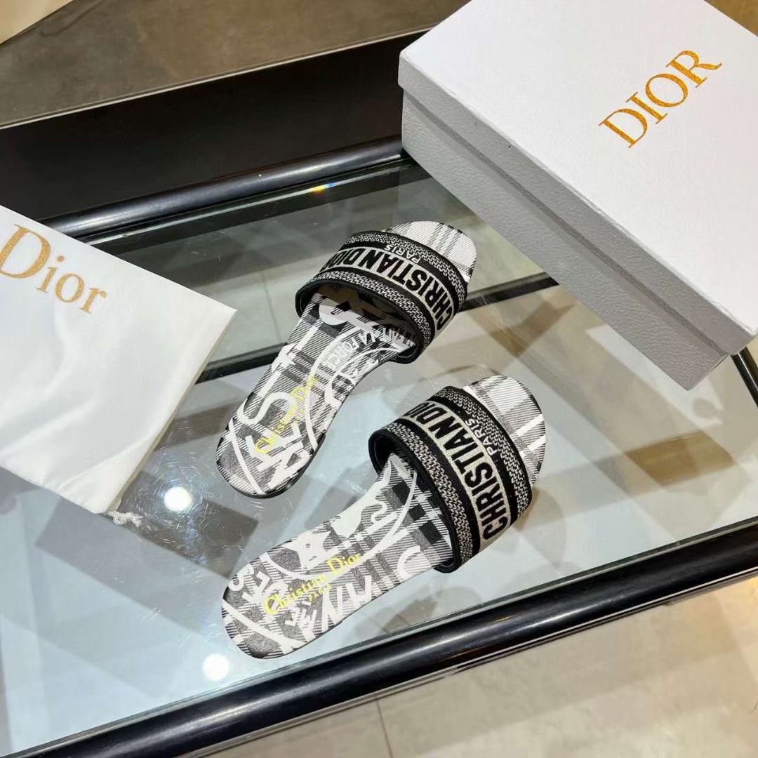 Dior Slippers Women(AAA)-043