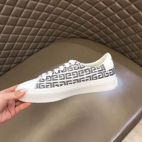 Fendi Shoes(AAA)-032