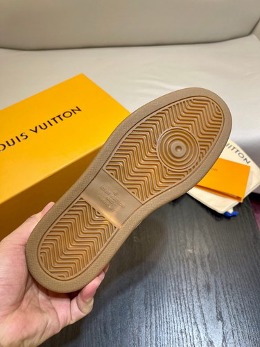 LV Shoes(AAA)-785