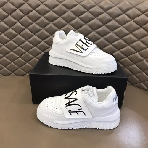 Versace Shoes(AAA)-179