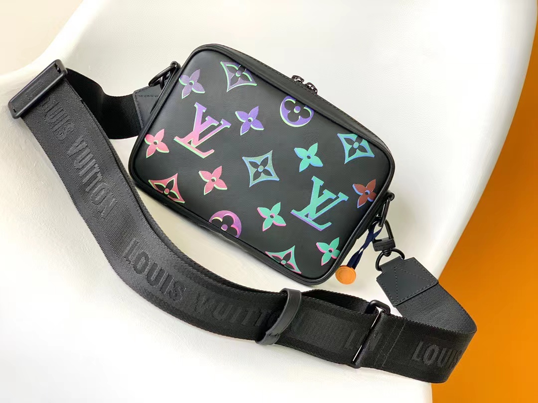 LV Handbags AAA(Men)-101