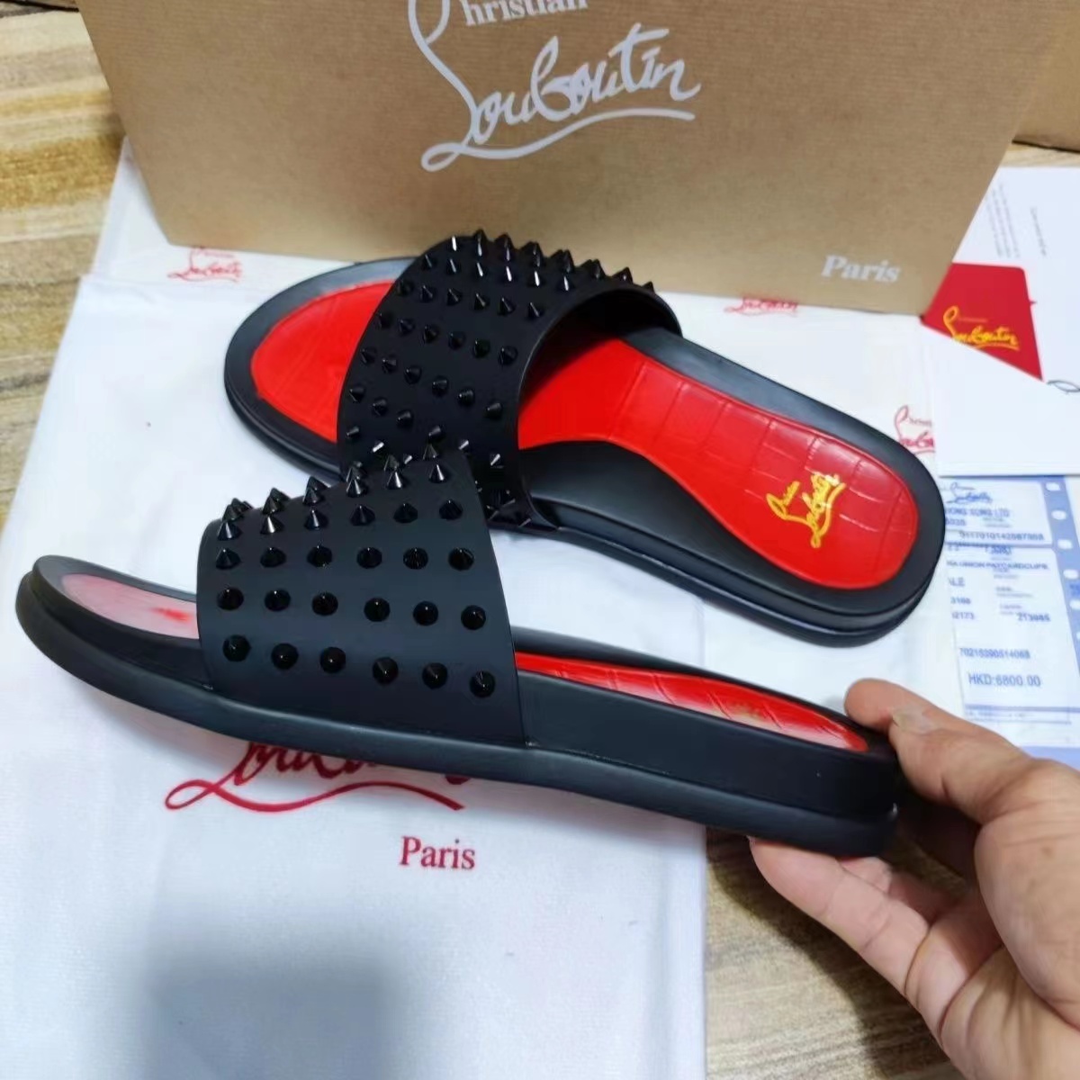 Christian Louboutin Slippers(AAA)-010