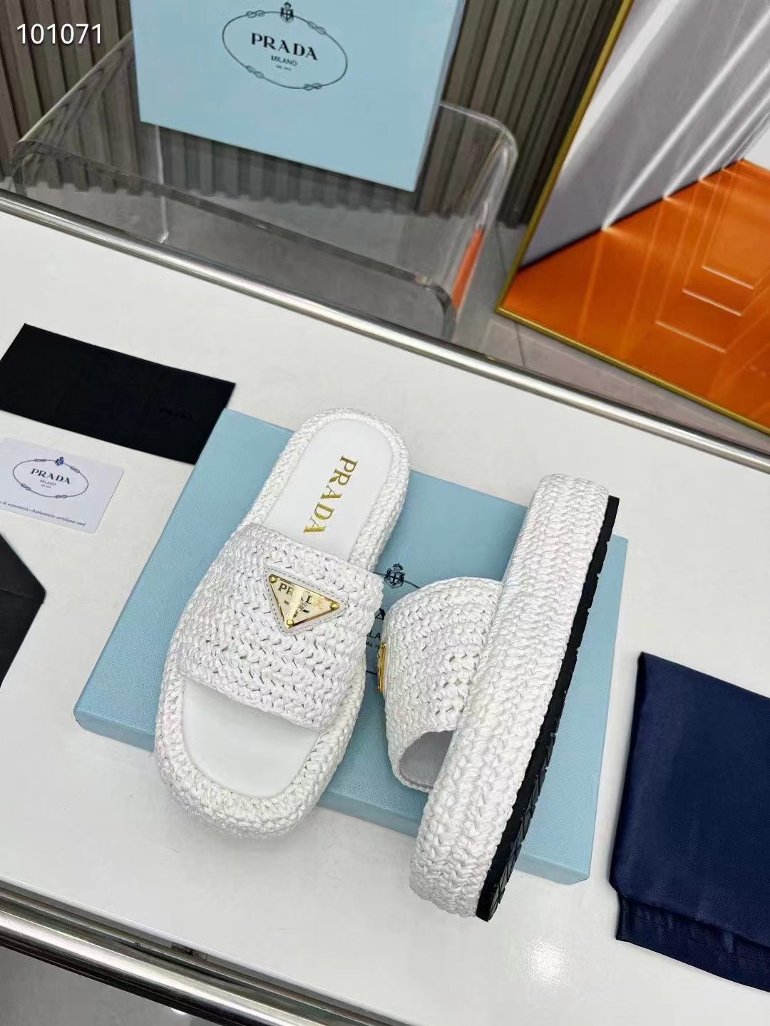 Prada Slippers Women(AAA)-007