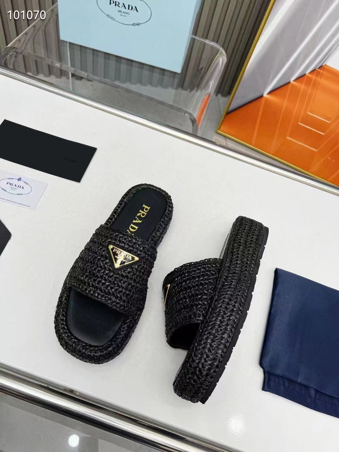 Prada Slippers Women(AAA)-010