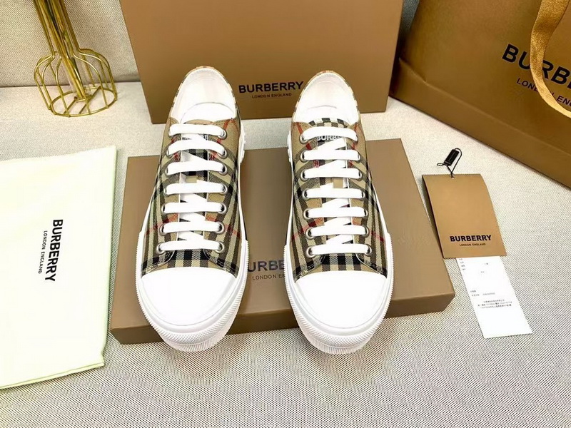 Burberry Shoes(AAA)-117