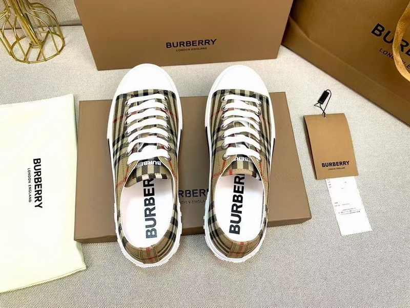 Burberry Shoes(AAA)-117