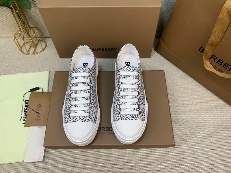 Burberry Shoes(AAA)-122