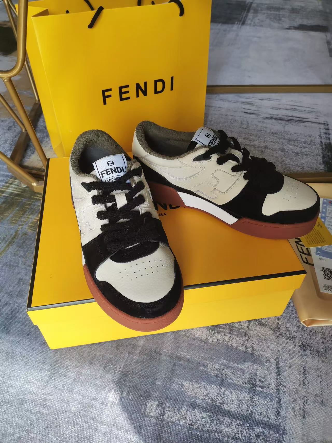 Fendi Shoes(AAA)-039