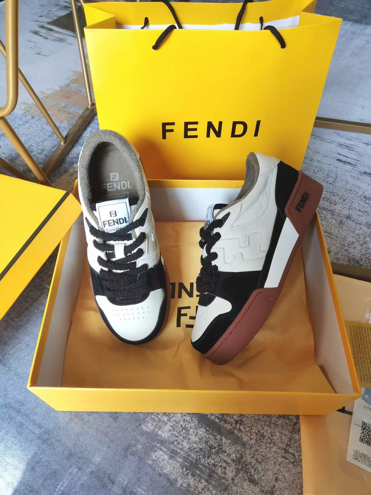 Fendi Shoes(AAA)-039