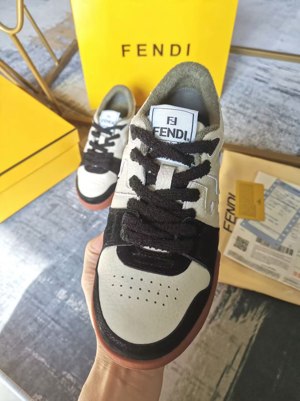 Fendi Shoes(AAA)-039