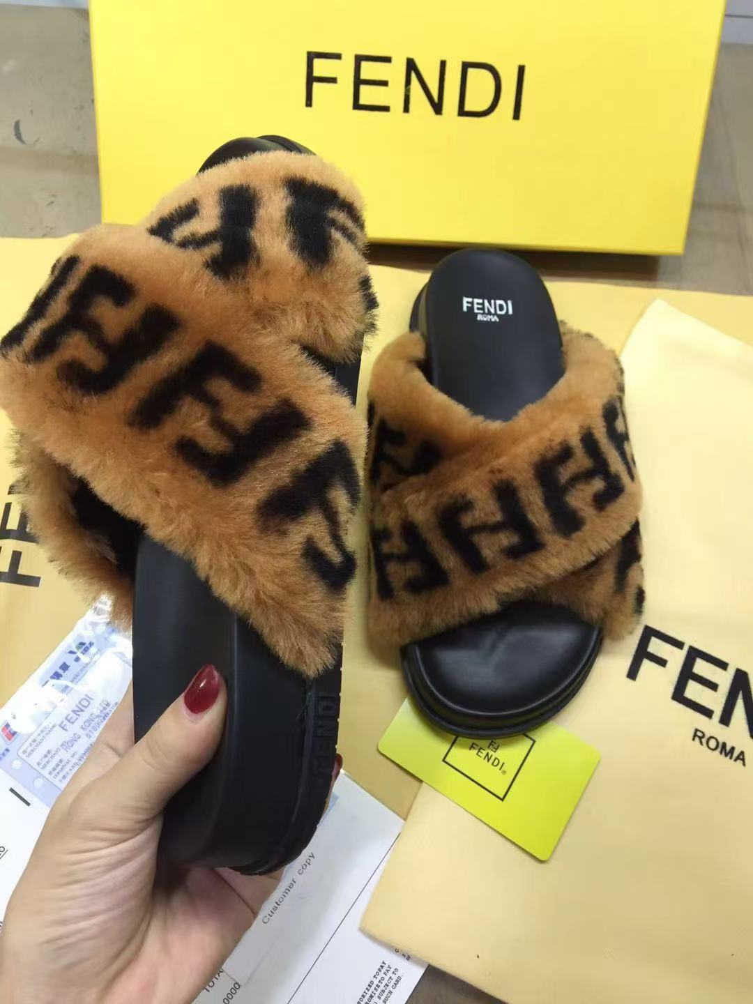 Fendi Slippers(AAA)-008