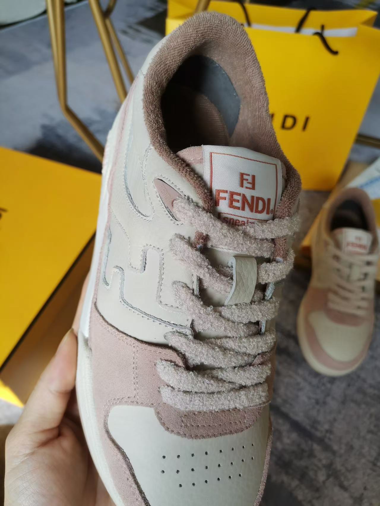 Fendi Shoes(AAA)-041