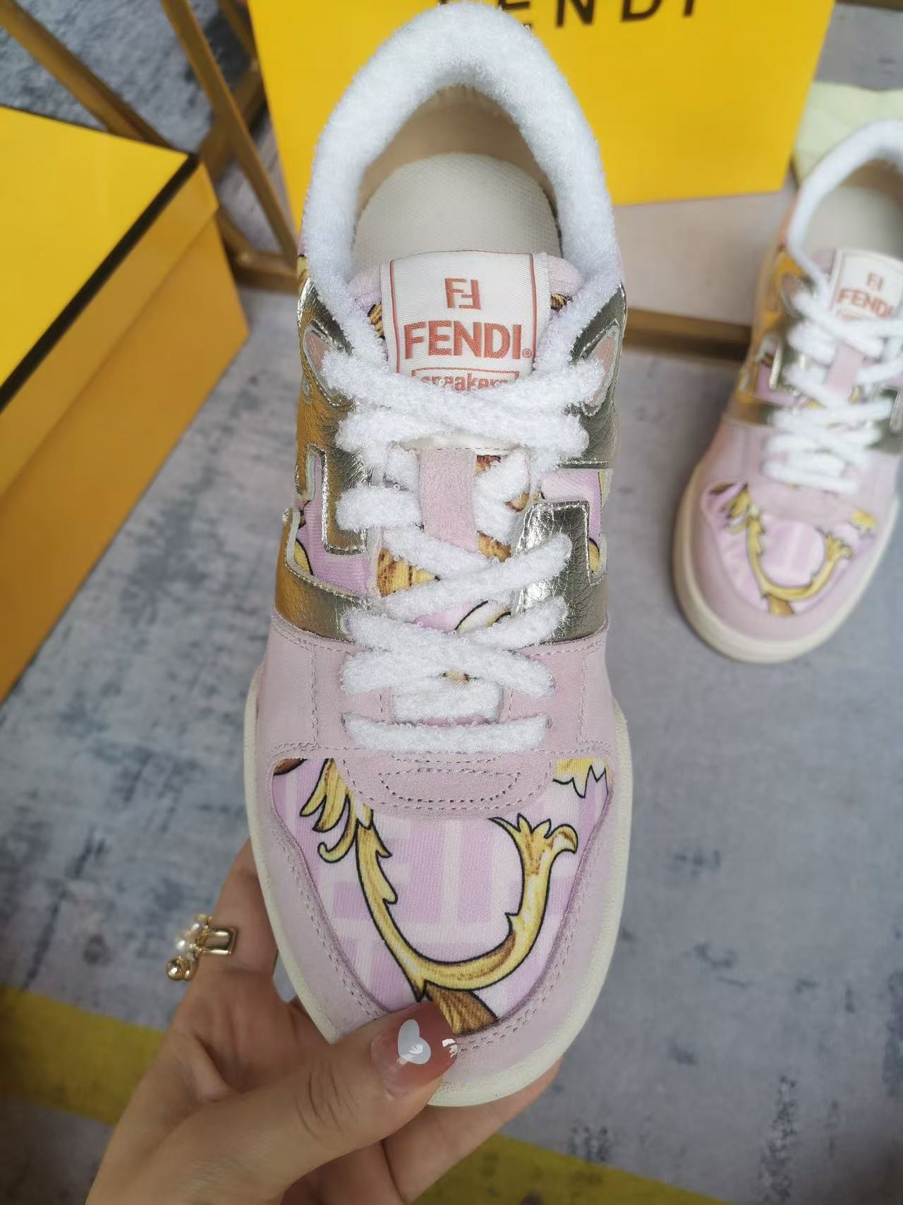 Fendi Shoes(AAA)-042