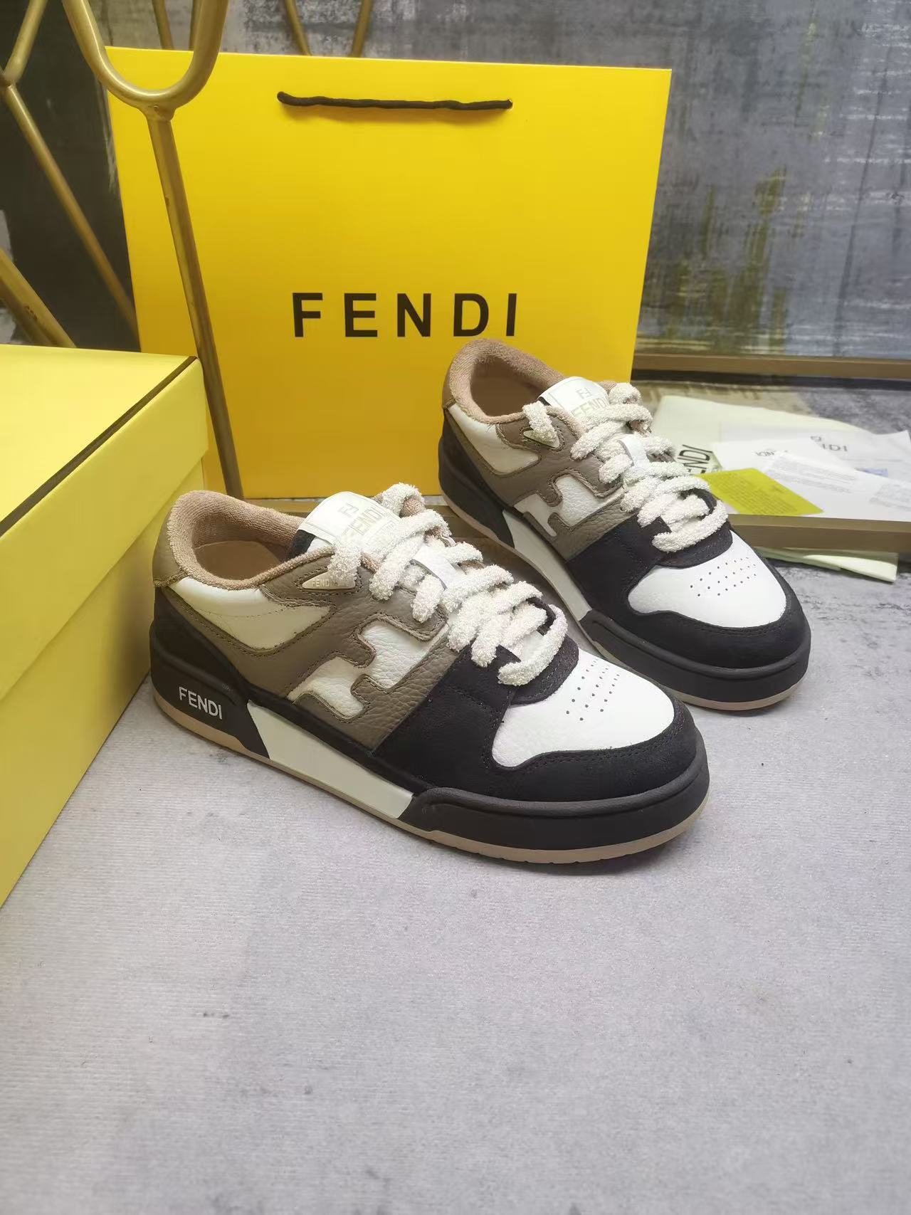 Fendi Shoes(AAA)-043