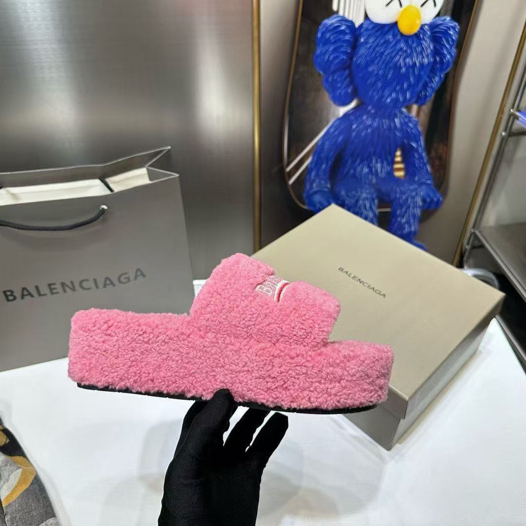 Balenciaga Slippers Women(AAA)-005