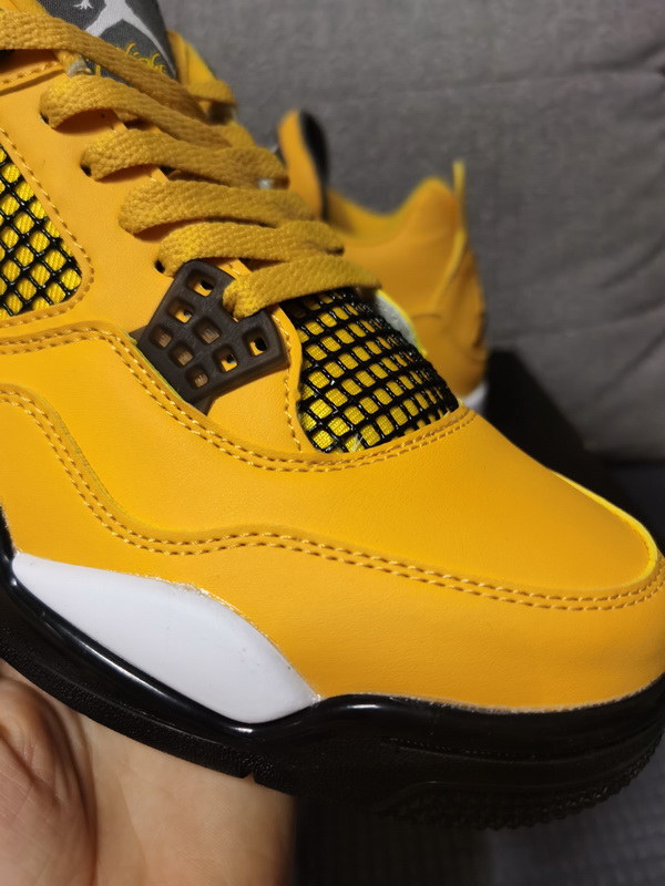 Air Jordan 4 Retro-070