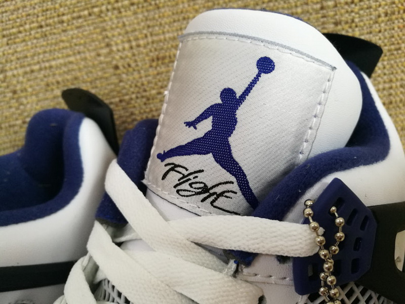 Air Jordan 4 Retro-095