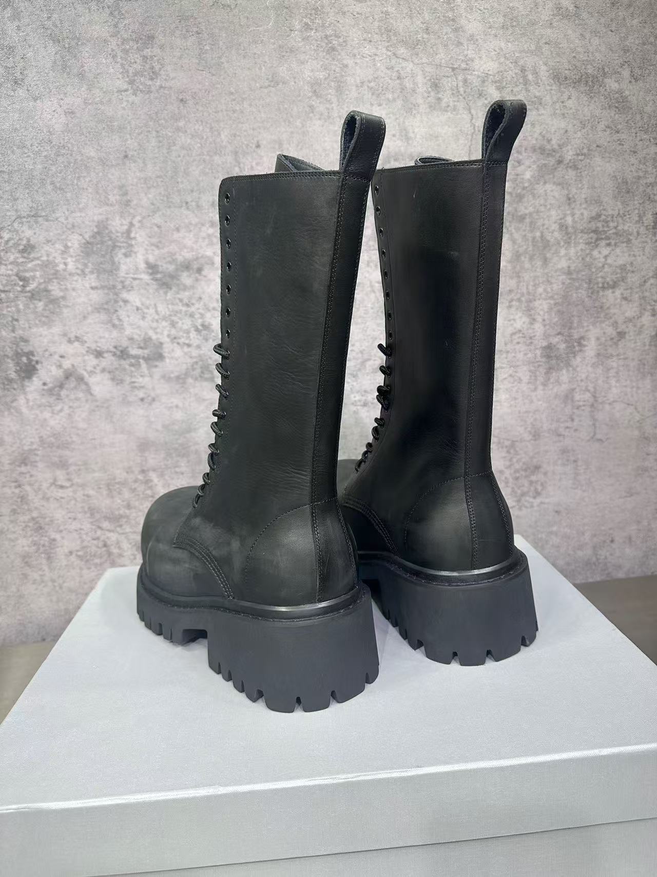 Balenciaga Boots(AAA)-033