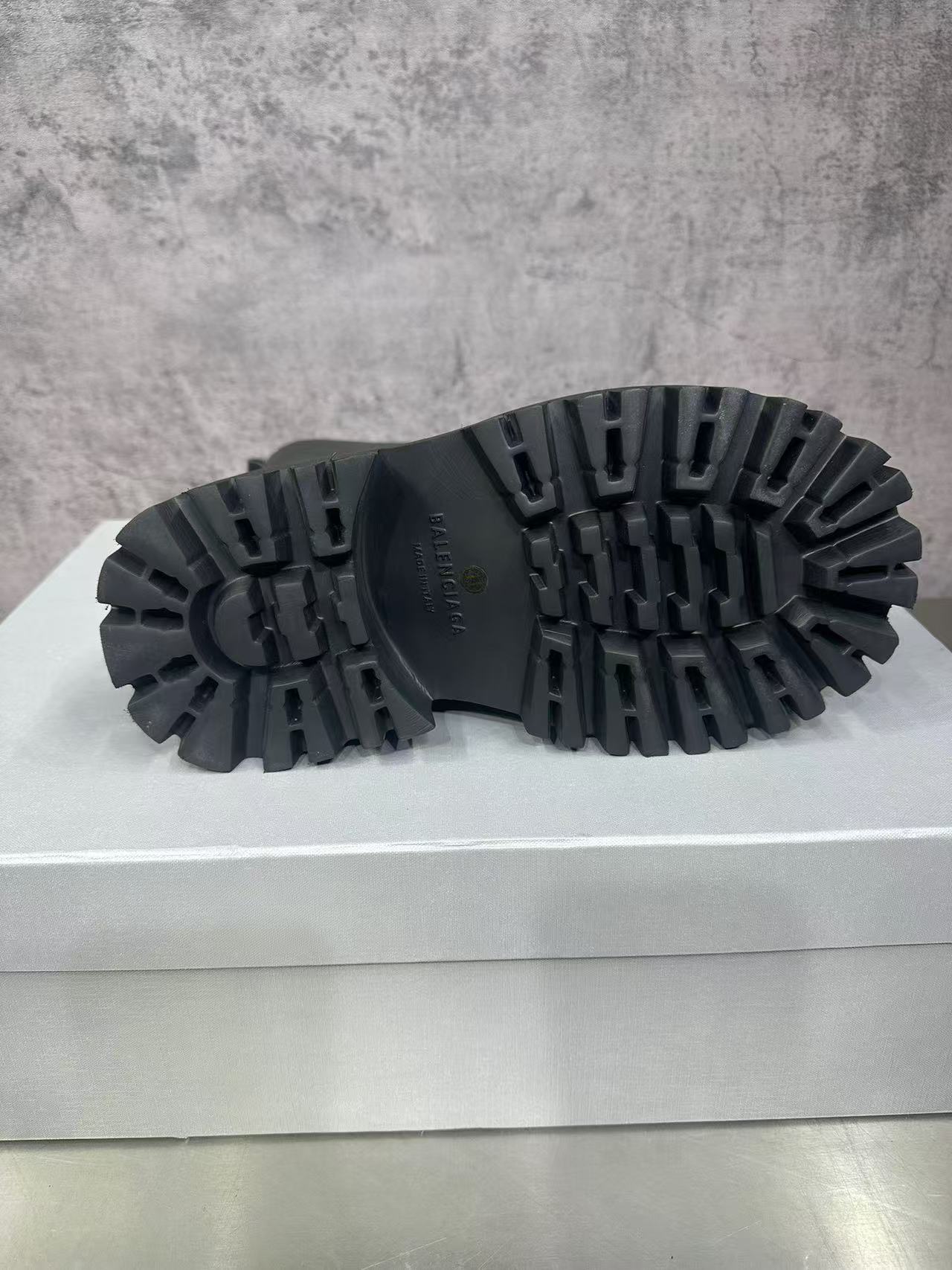 Balenciaga Boots(AAA)-033