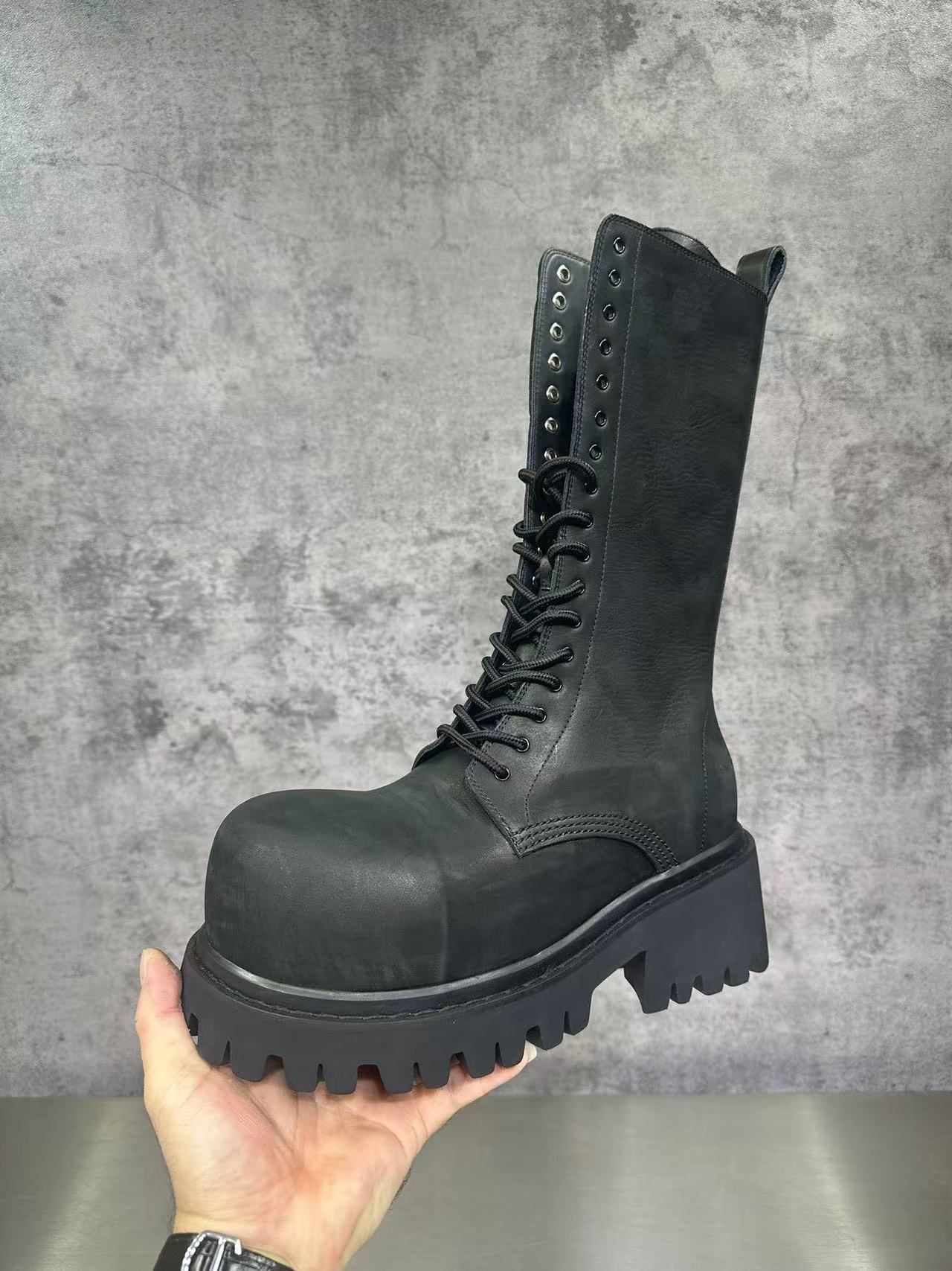 Balenciaga Boots(AAA)-033