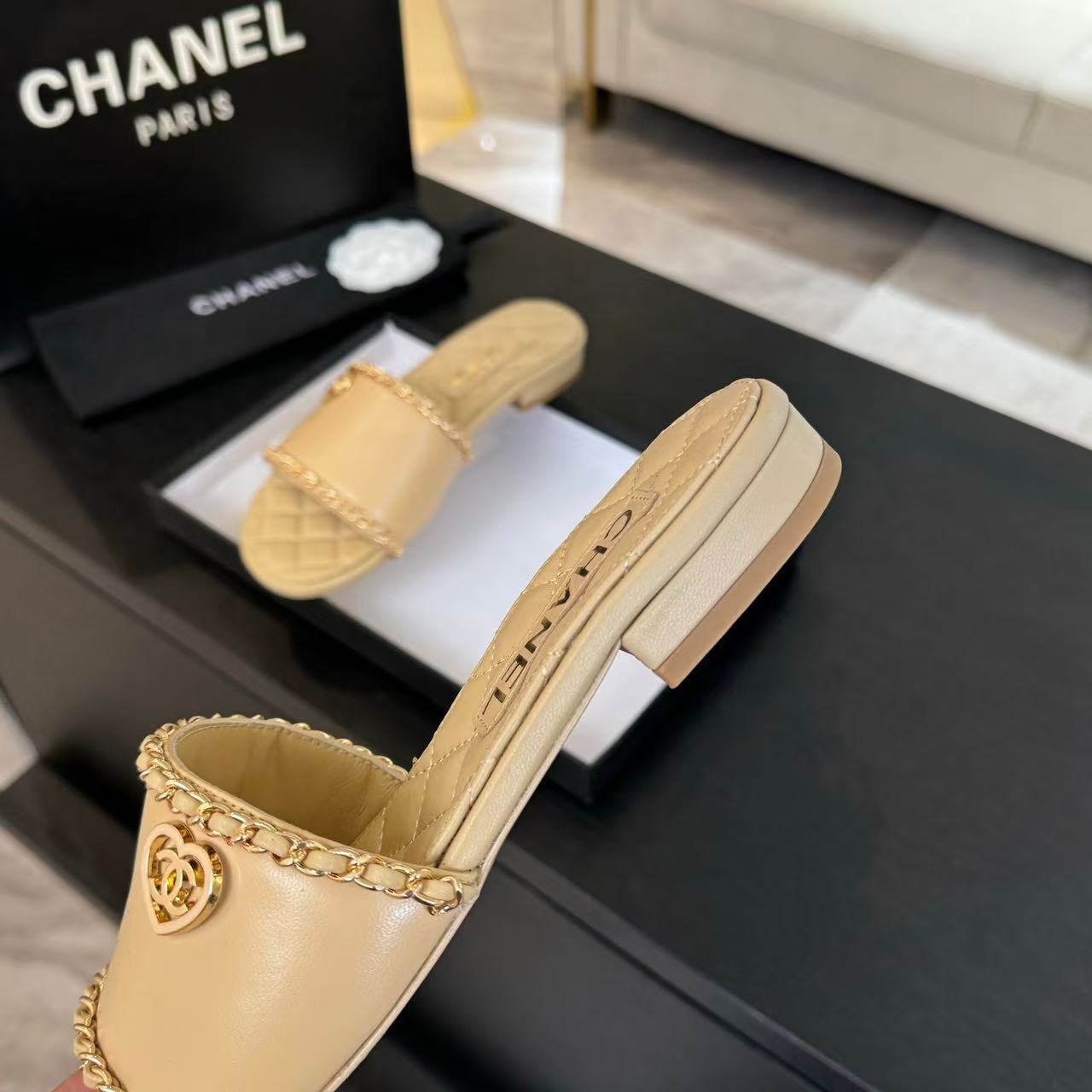 Chanel Slippers Women(AAA)-017