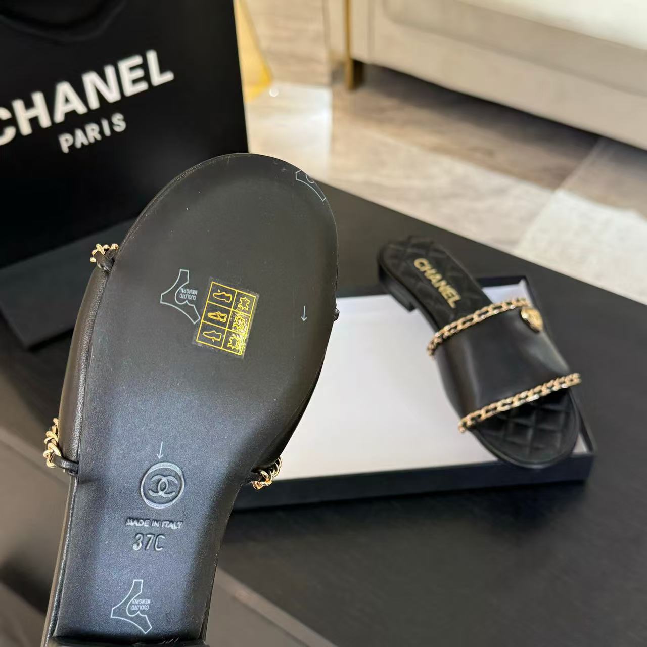 Chanel Slippers Women(AAA)-019