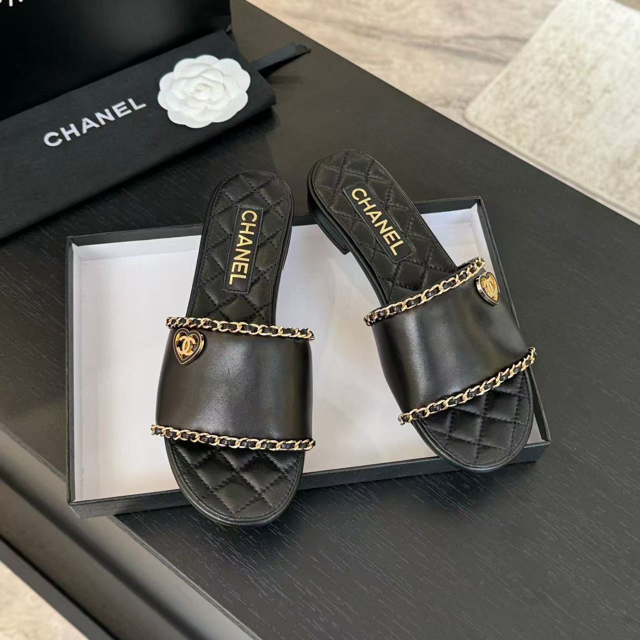 Chanel Slippers Women(AAA)-019