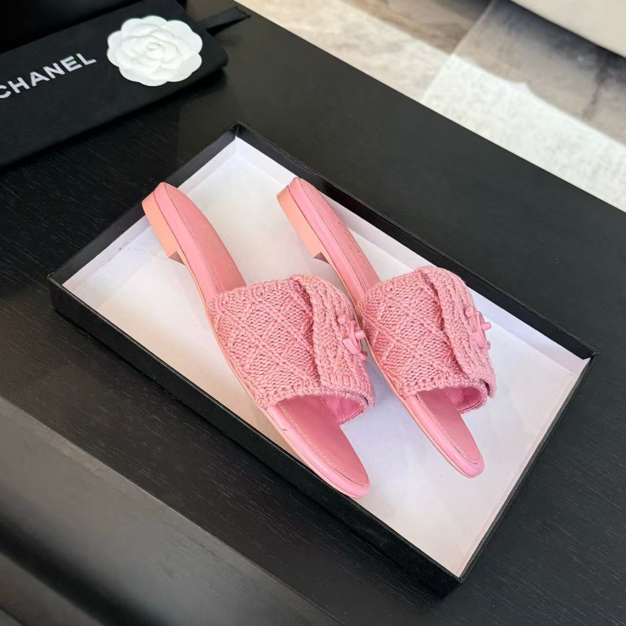 Chanel Slippers Women(AAA)-015