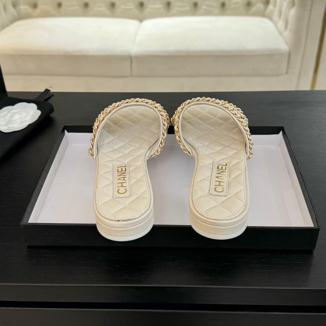 Chanel Slippers Women(AAA)-020