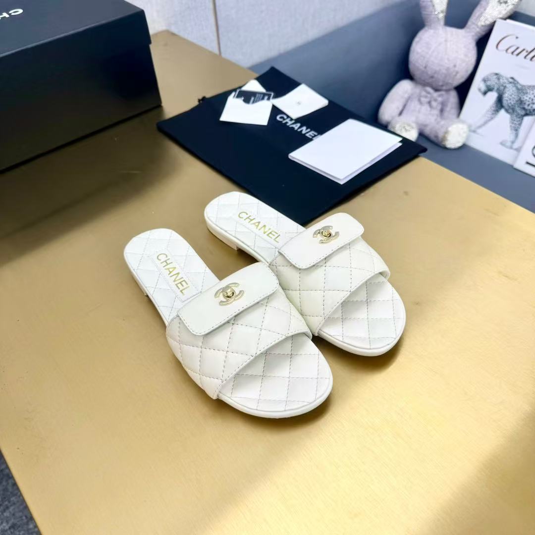 Chanel Slippers Women(AAA)-012