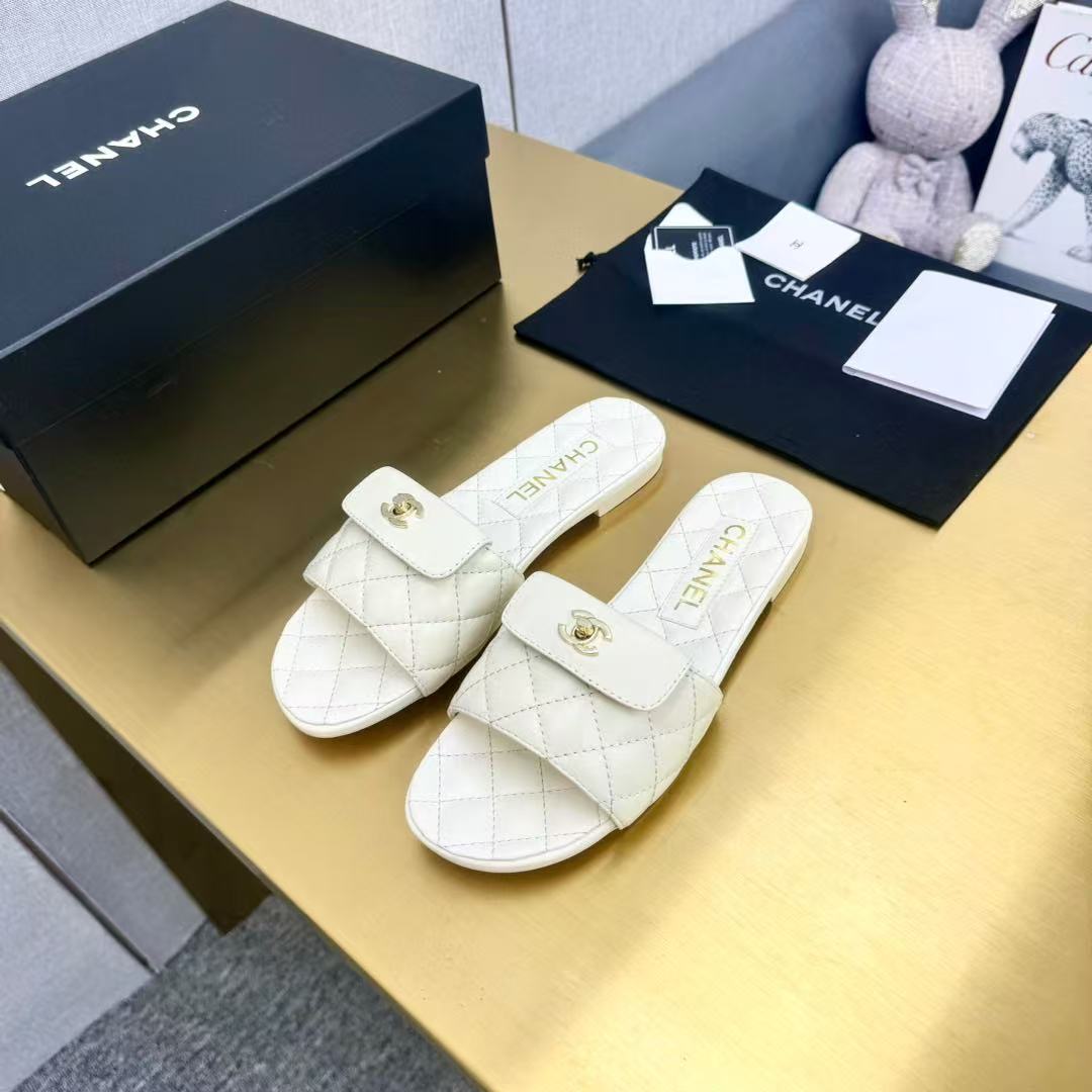 Chanel Slippers Women(AAA)-012