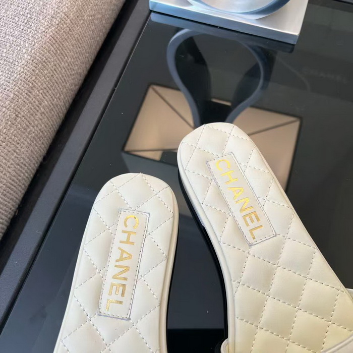 Chanel Slippers Women(AAA)-009